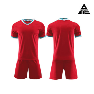 Camiseta de fútbol de entrenamiento deportivo de manga corta.
