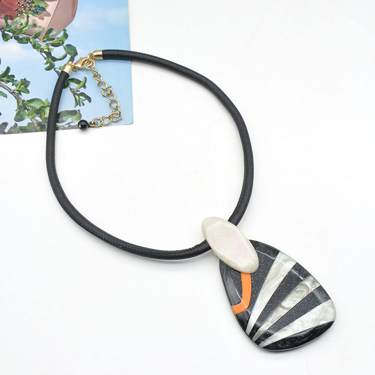 2021 2022 newest design polychrome paint acrylic custom made necklace jewelry