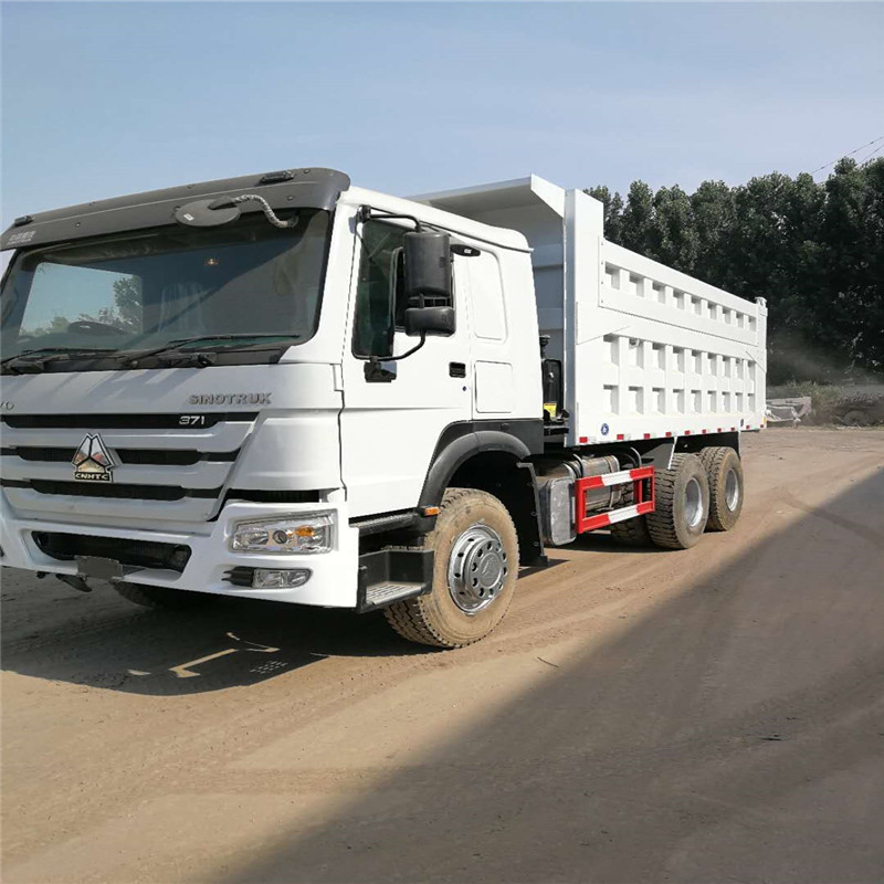 6x4 استخدمت Howo Tipper