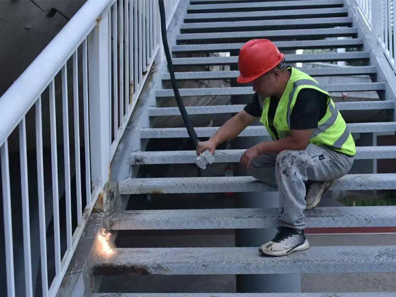 Chuke Intelligent Leads the Way in Bridge Maintenance Upgrades: Pulsed Laser Cleaning Technology Ushers in a New Era of High Efficiency and Environmental Protection