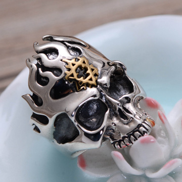 Fashion six-pointed star skull ring