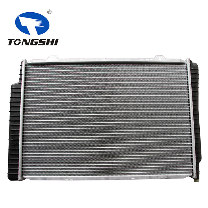 Radiateur d'exportation pour Mercedes-Benz C-Class W202 C180 OEM2025002103 / 2025002203/2025006603/2025006703 / A2025002103 / A2025002203