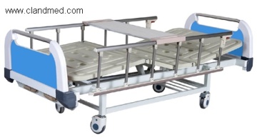 Triple-folding bed