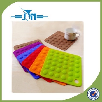 FDA/LFGB leather placemats oval placemats in China factory