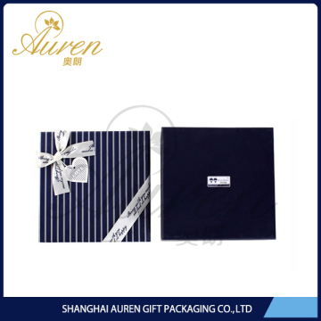 perfect elegant magnet closure foldable paper gift box