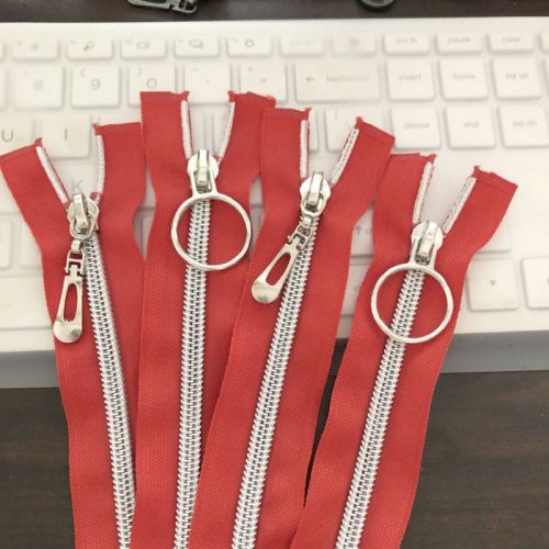 Atistic silvery metal zippers for commodity