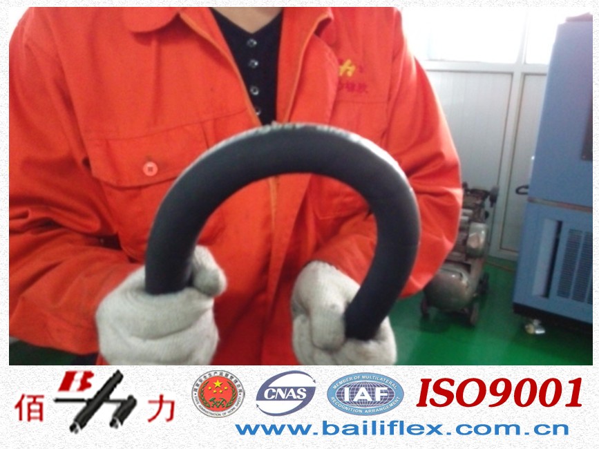 Smooth hydraulic hose EN 853 1SN - SAE 100 R1AT - ISO 1436-1 1SN/R1AT