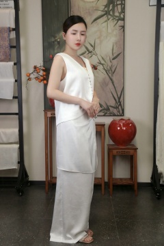 Susanyin Frog Button Waistcoat