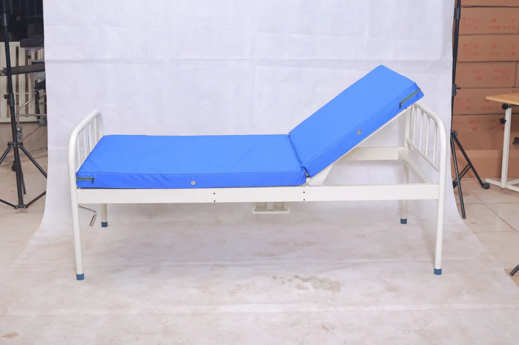 Hospital Use Comfortable Medical Bed with Mattress