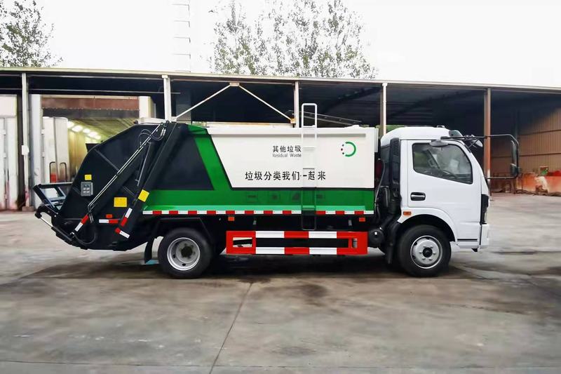 Dongfeng 5M3 سعة شاحنة ضاغطة القمامة