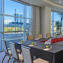 High-Quality Aluminium Hotel Chairs and Restaurant Banquet Chairs: Comfortable and Durable Seating Solutions