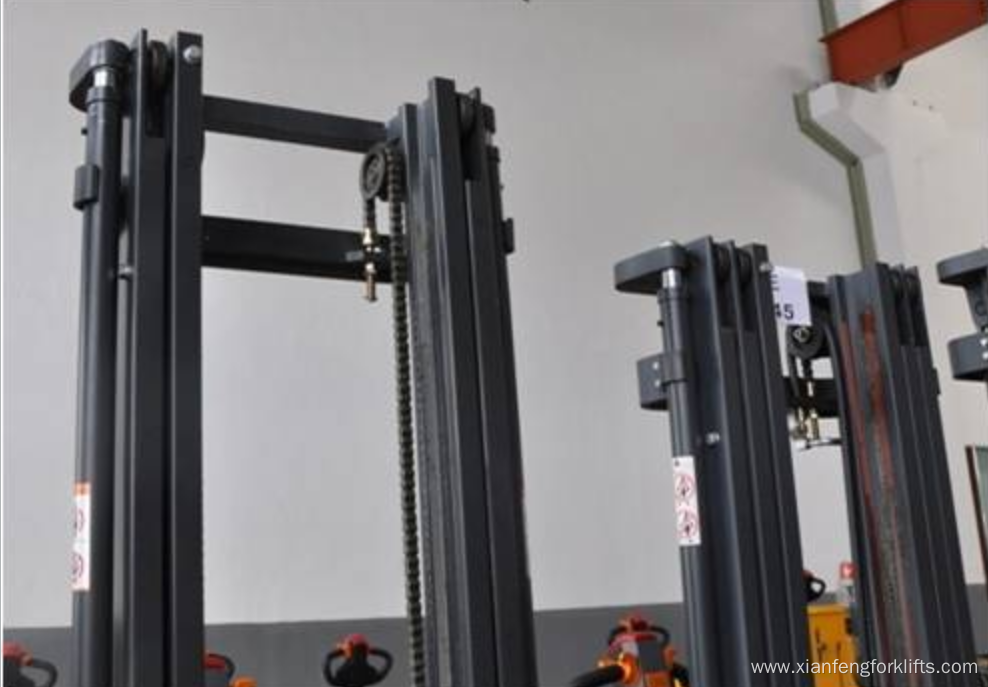 Warehouse storage electric Straddle Stacker