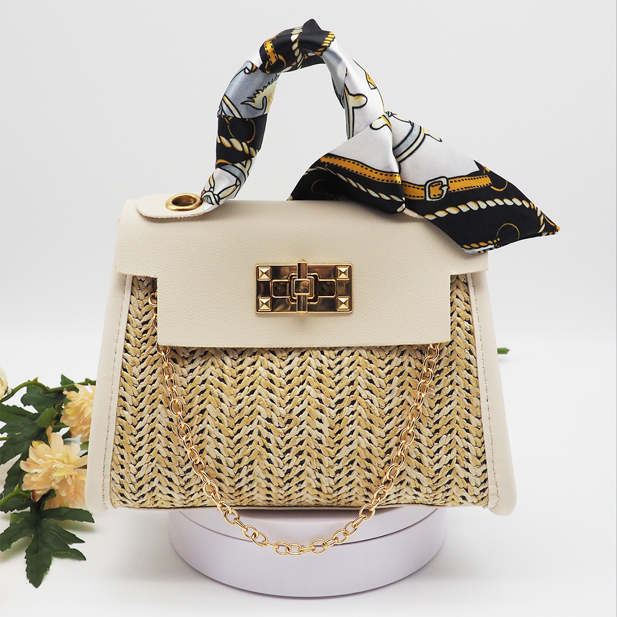 Summer Girl Bag Pastoral Style Woven Retro Portable Straw Woven Bag Fashion Messenger Bag