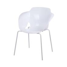 كرسي بذراعين بلاستيكي حديث بتصميم فرنسي مع مقعد حديدي