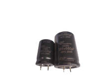 Strong high-voltage horn type electrolytic capacitor