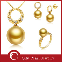 Twisted Circle Golden Diamond Bridal Indian Jewelry Set