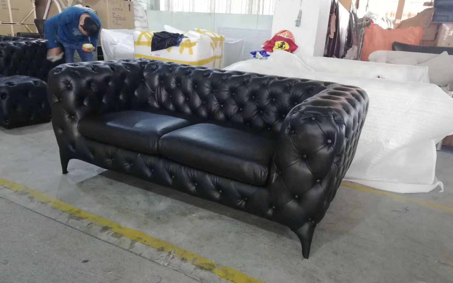 Hotel Furniture  Modern Luxury Design Windsor Three Seater Sofa Tufted Chesterfield Couch by leather