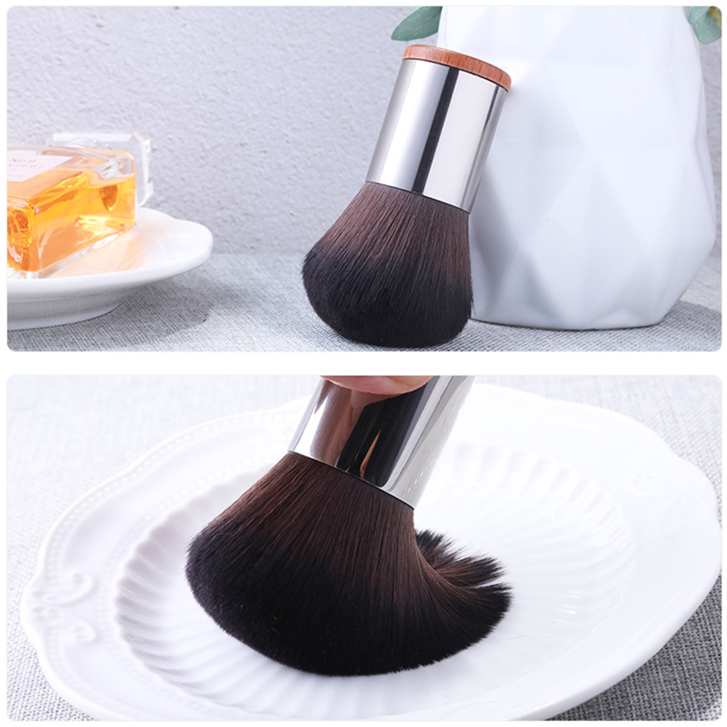  Kabuki powder brush