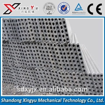 Prestressed concrete partition wall sandwich panel forming machine