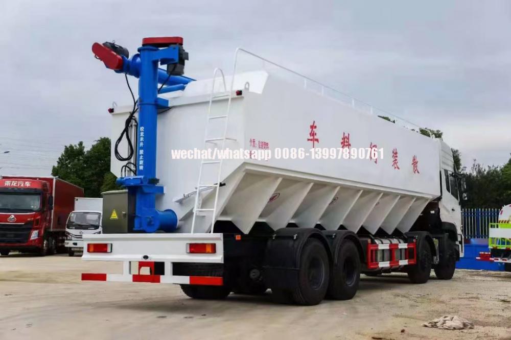 Bulk Feed Discharge Truck4