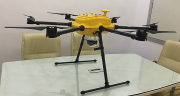 Big Waterproof Drone With Zoom Camera