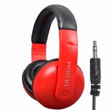 Computer headphones with 1.5m cable length, 105dB sensitivity