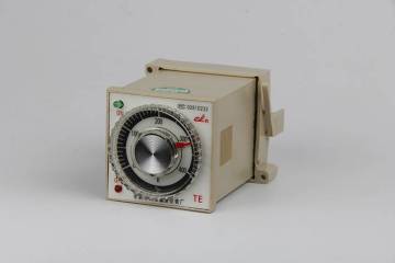 TE-01 Single Pointer Temperature Controller
