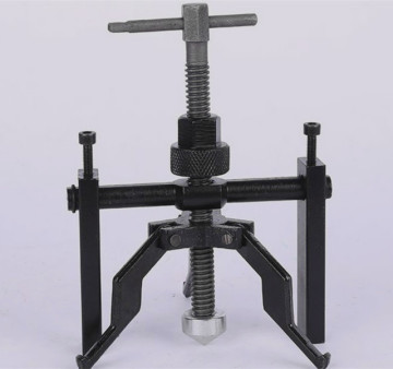 3-Jaw Pilot Bearing Puller - Auto Repair Tool