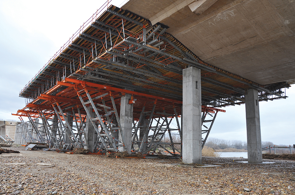 Coffrage de pont en béton à poutre continue