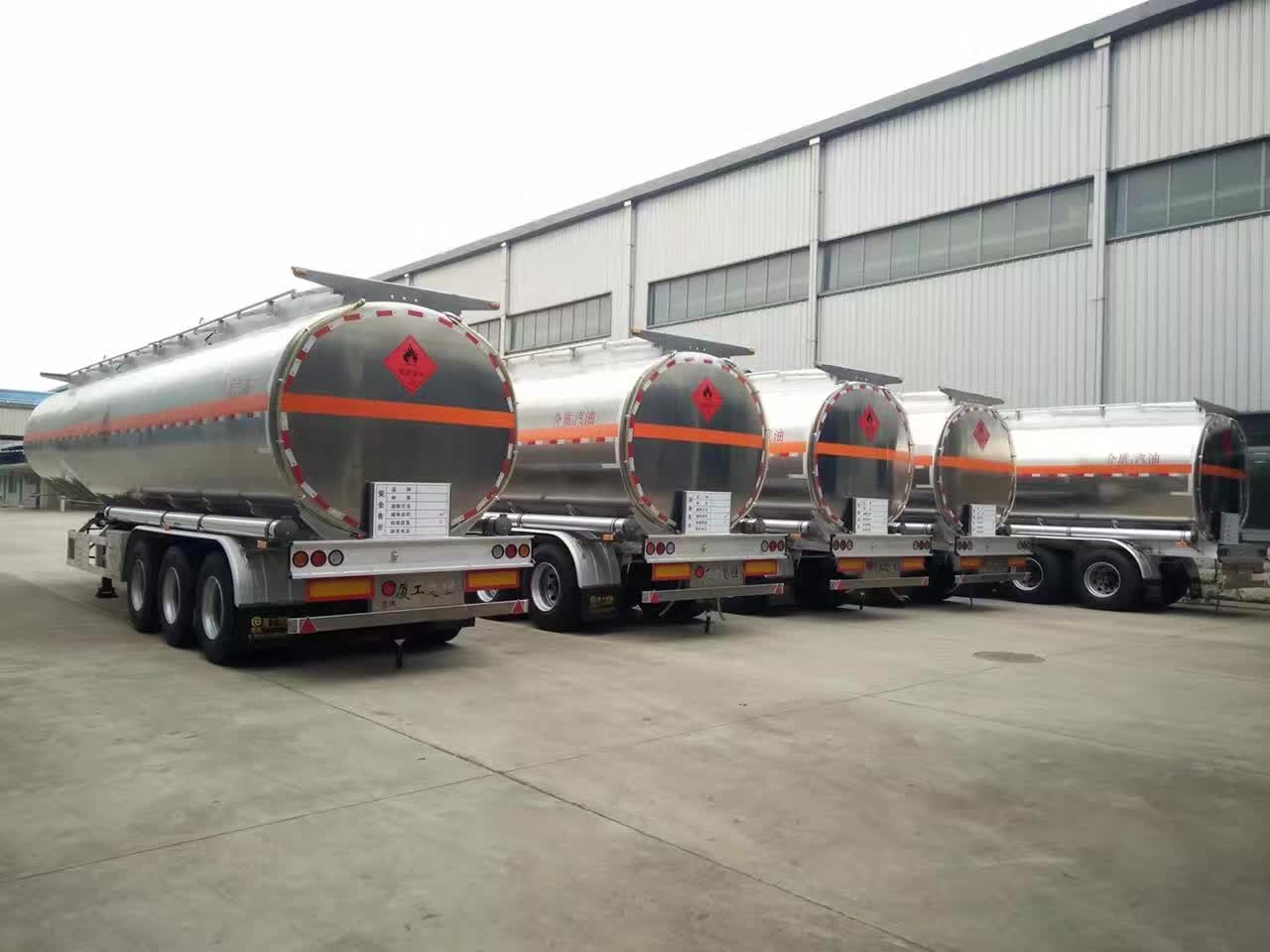 Camión de combustible (7) Fuel Truck (7)