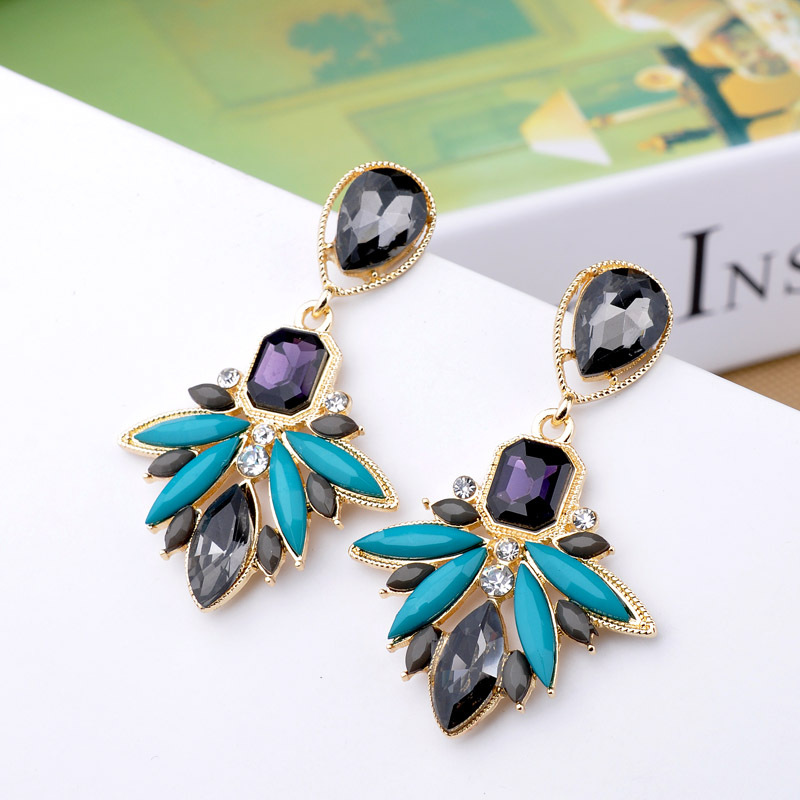 Women's Fashion Earrings New Arrival Brand Sweet Metal with Gems Stud Crystal Earring