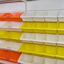 Zhao Yiming Snack Rack Against the wall