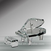 2016 Charming decorative crystal piano