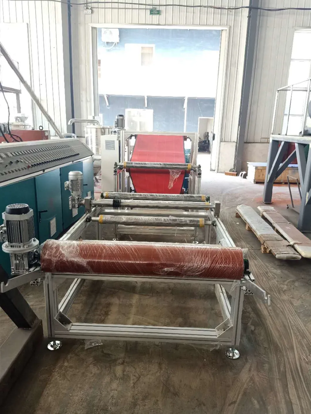 Melt Blown Fabrice Manufacturer/Melt Blown Cloth Machine Mould