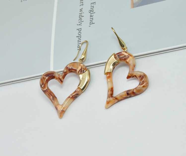 2020 2021 Custom simple fish hook ear jewelry for women Acrylic dangle heart earrings