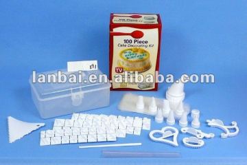 100PCS cake decorating kit