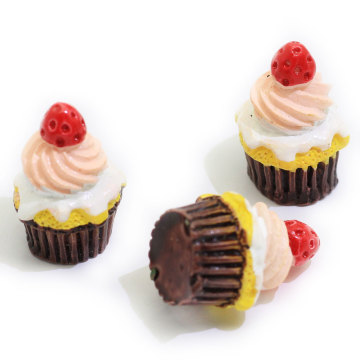 Bulk Cheap 100pcs / bag Mini Cupcake a forma di dessert con retro piatto Cabochon per decorazioni per giocattoli fai-da-te Charms Articoli per bambini