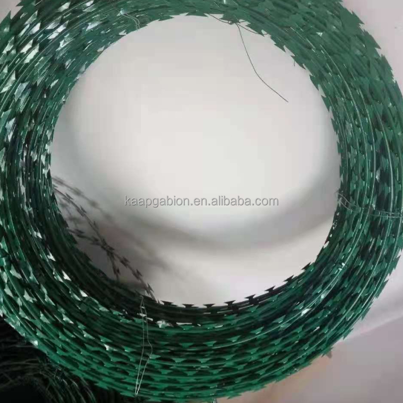 Powder coated green color Anti rust Razor Blade Barbed Wire