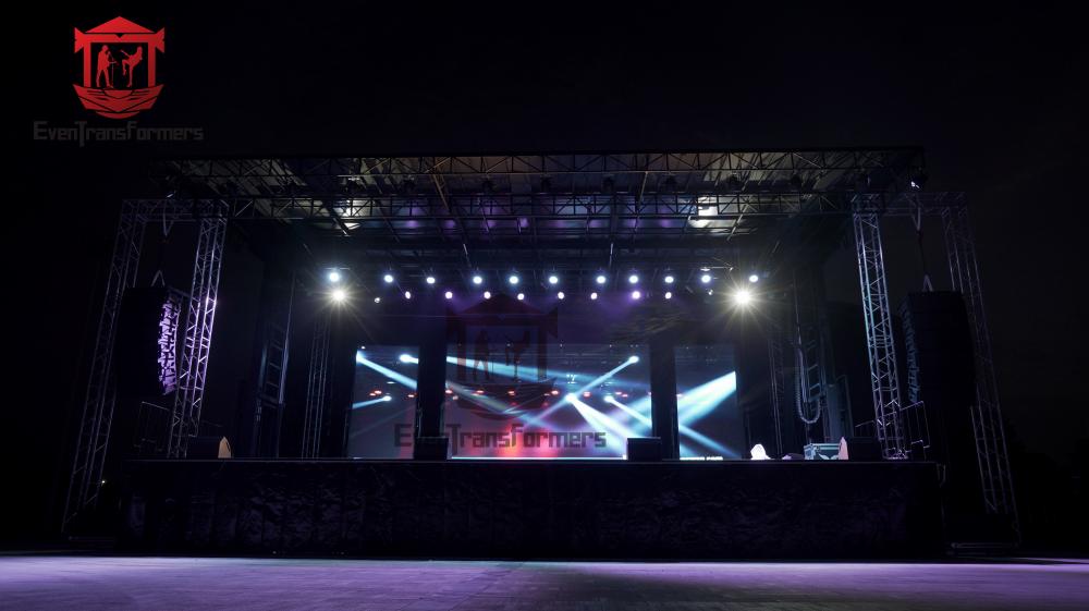 Outdoor Event Tour Trailer Outdoor Event Tour Trailer