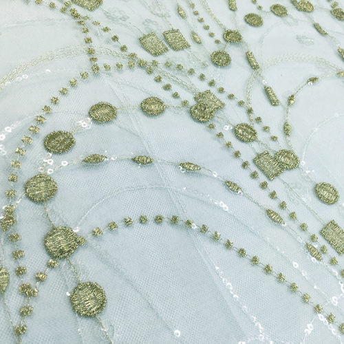 Tissu brodé à la dentelle verte et dorée pour la robe