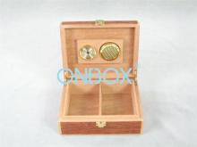 Empty wooden cigar boxes for men , Personalized Solid Pine