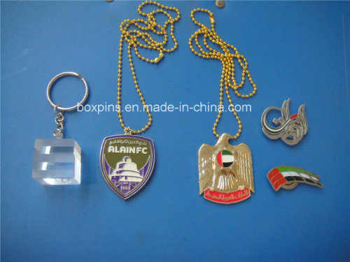 UAE National Day Gifts Items Falcon Necklace Flag Metal Badges with Magnet