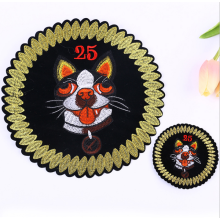 Parche de bordado de perro autoadhesivo personalizado con logotipo personalizado