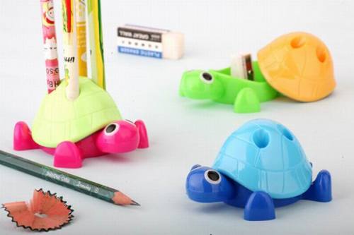 forme de crayon en plastique aiguiseur-tortue