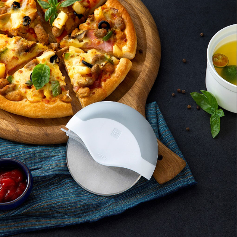 Huohou Pizza Cutter