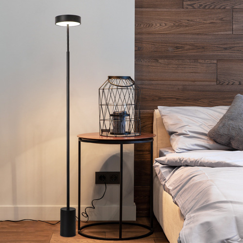 LEDER slaapkamer driepoot vloerlamp