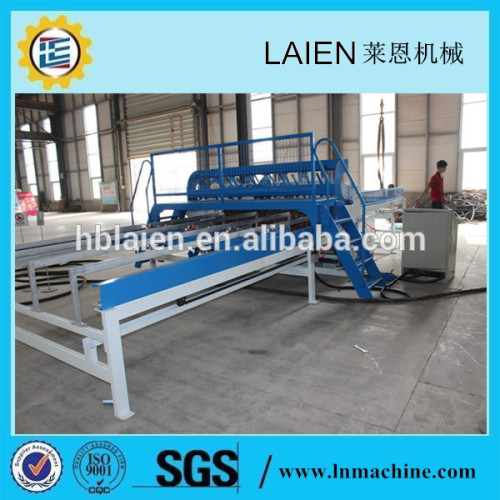 New design heavy full automatic welded wire mesh machine(in roll) machine/ welded wire mesh machine made in China