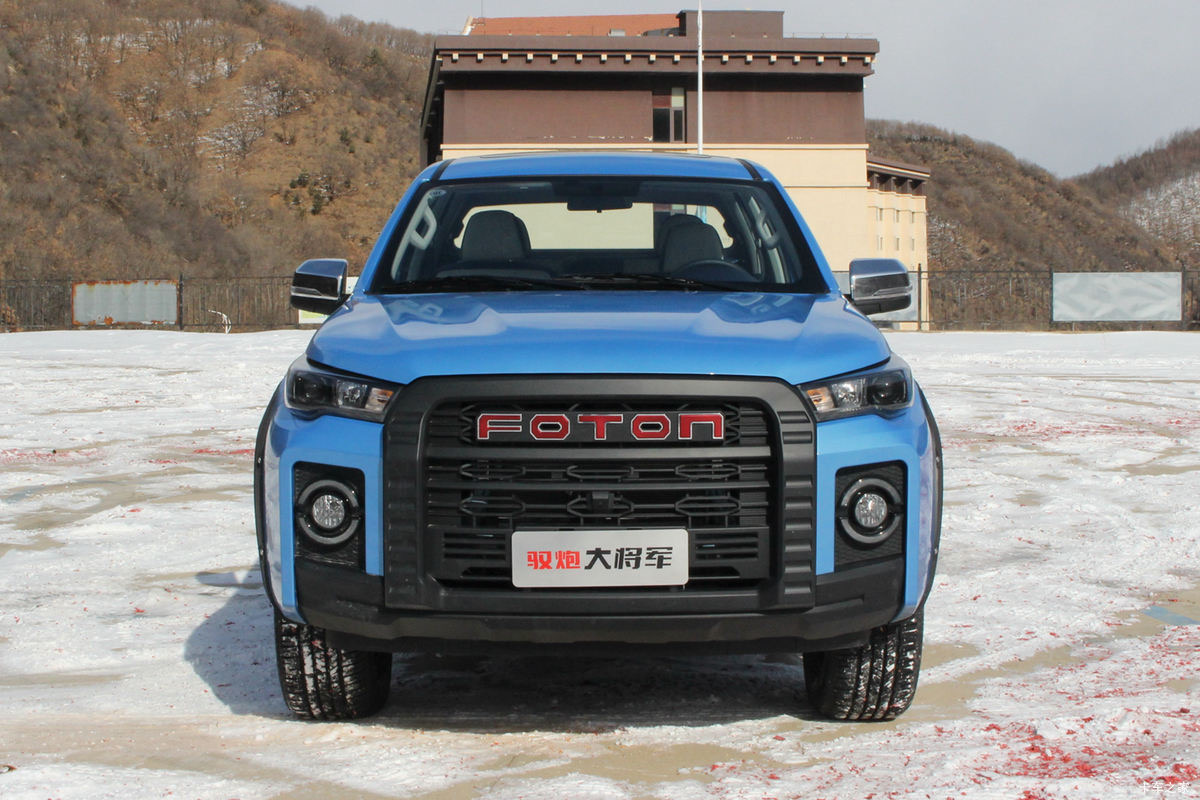 Двухрядный пикап для наружной рекламы Dual-Row Pickup Truck for Outdoor Promotion