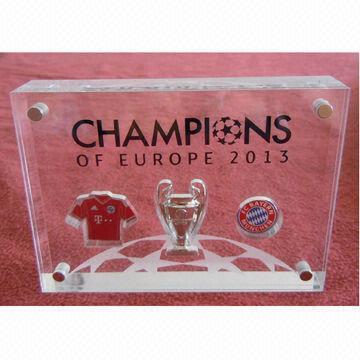 Acrylic Medal Award with Magnetic Function, Special Design in Football Game Awarding