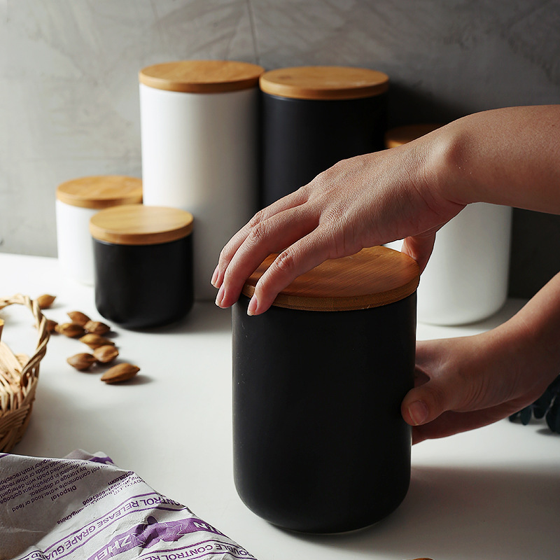 Ceramic Jar Candles With Wood Lids